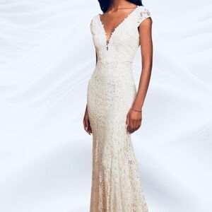 NWT Lulus Icing On The Cake Gown Lace Maxi Mermaid Ivory Size Large Sleeveless